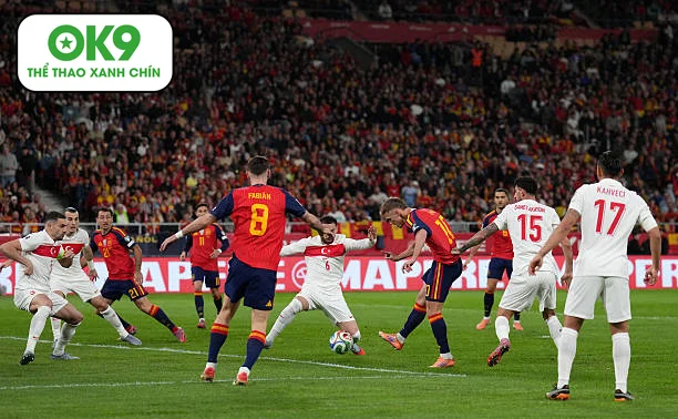 Tây Ban Nha nhận bài học sự chủ quan qua trận hòa 2-2 đầy bất ngờ trước Thổ Nhĩ Kỳ.